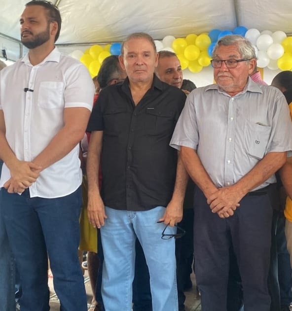 Anunciado pelo prefeito Felipe Oliveira, governador Carlos Brandão não compareceu em “inaugurações” de 11 obras em Santa Inês