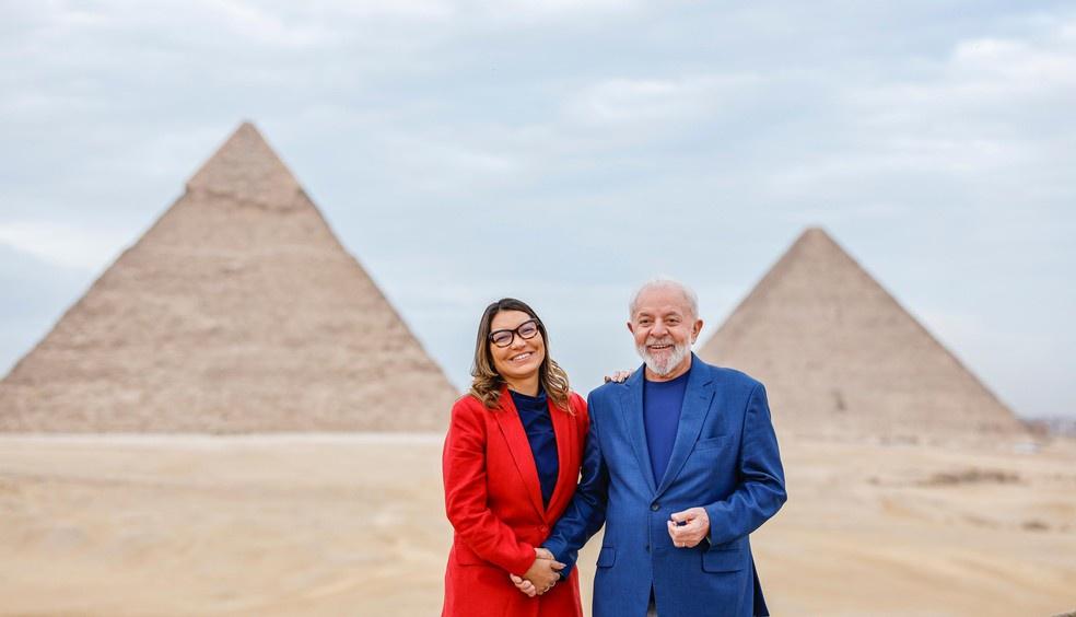 Em dia de folga no Egito, Lula e Janja visitam as pirâmides e a esfinge