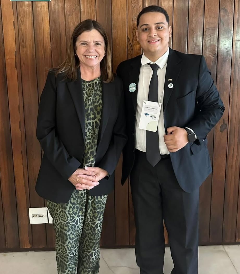 Programa “Estágio Visita” leva acadêmico de Direito santainesense ao Congresso Nacional em Brasília, e é recebido por Roseana Sarney uma das maiores lideranças políticas do Brasil       